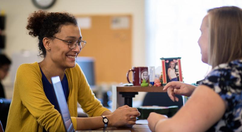 Beloit students are always able to speak with an advisor about career 和 internship opportunities at 